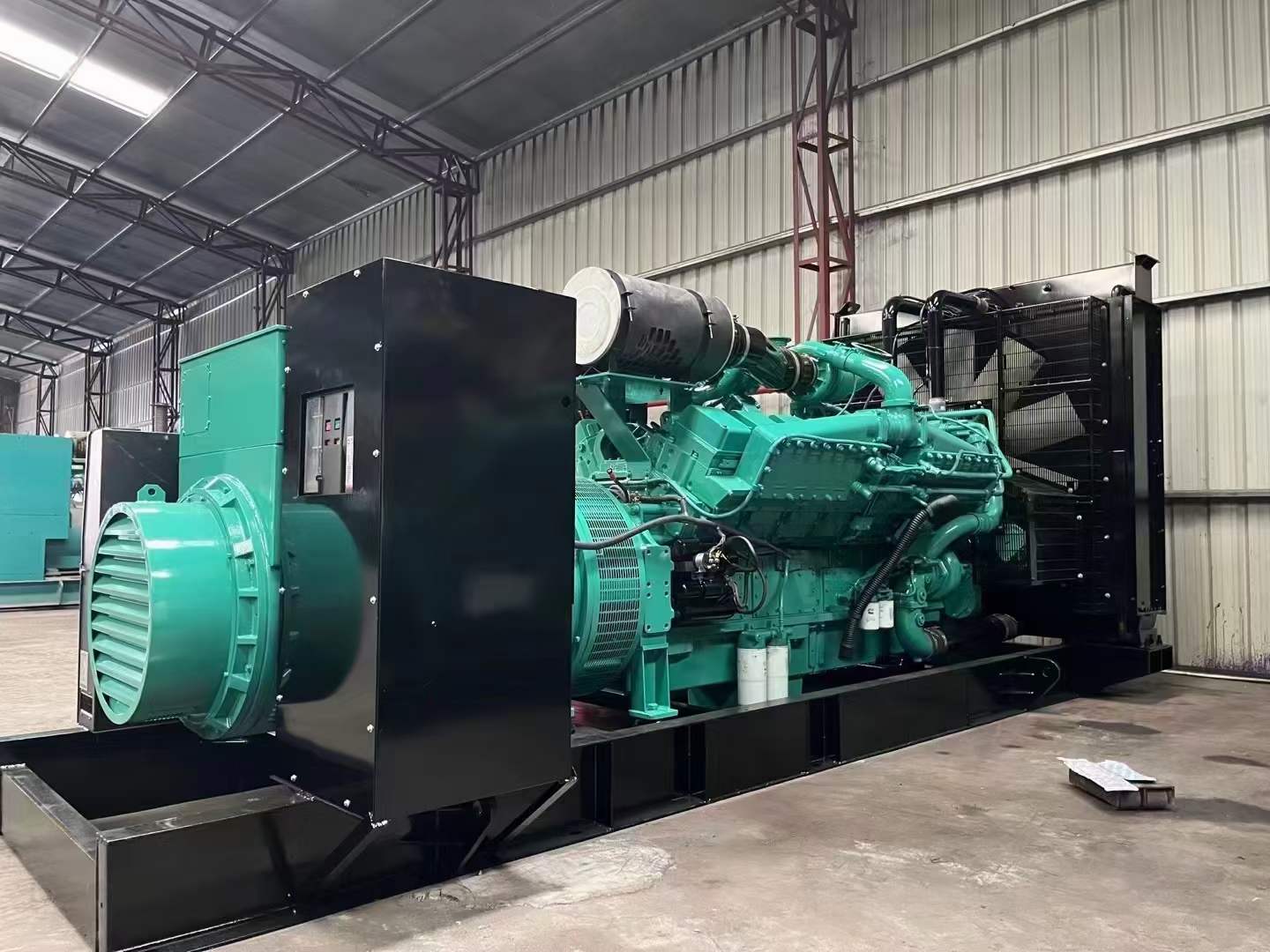 上栗如何降低 800kW 柴油发电机输出电流的波动？